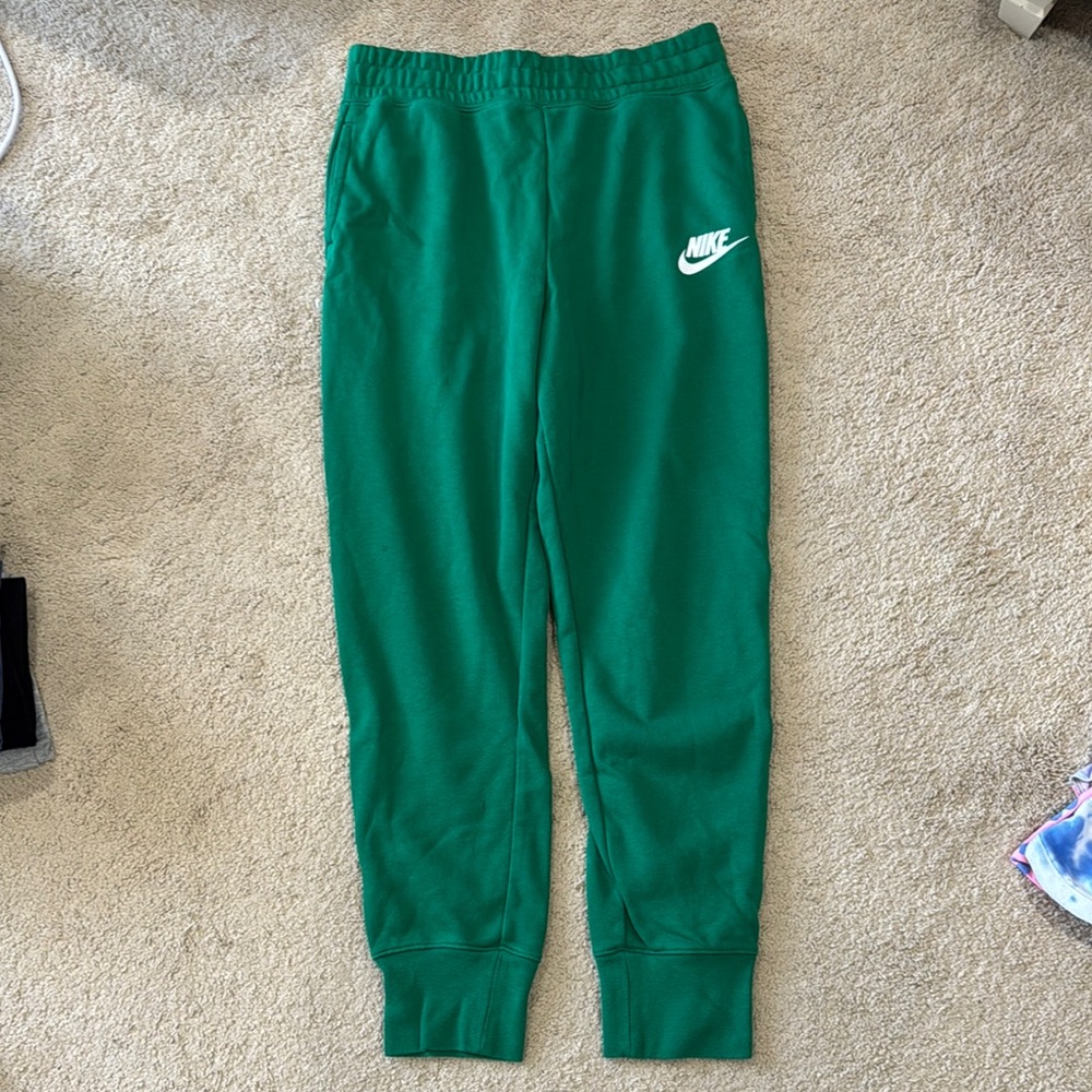 Nike Green Jogger Sweatpants with Tapered Fit